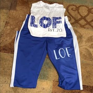 Sz med athletic pants lol